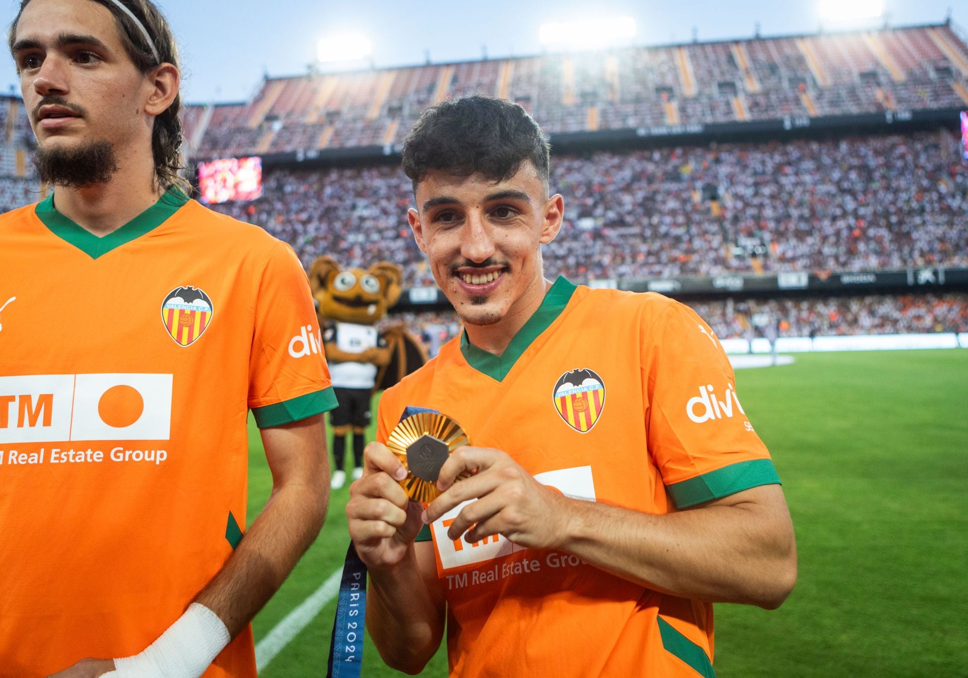 Así ha sido la presentación del Valencia 2024-25 y el Trofeo Naranja