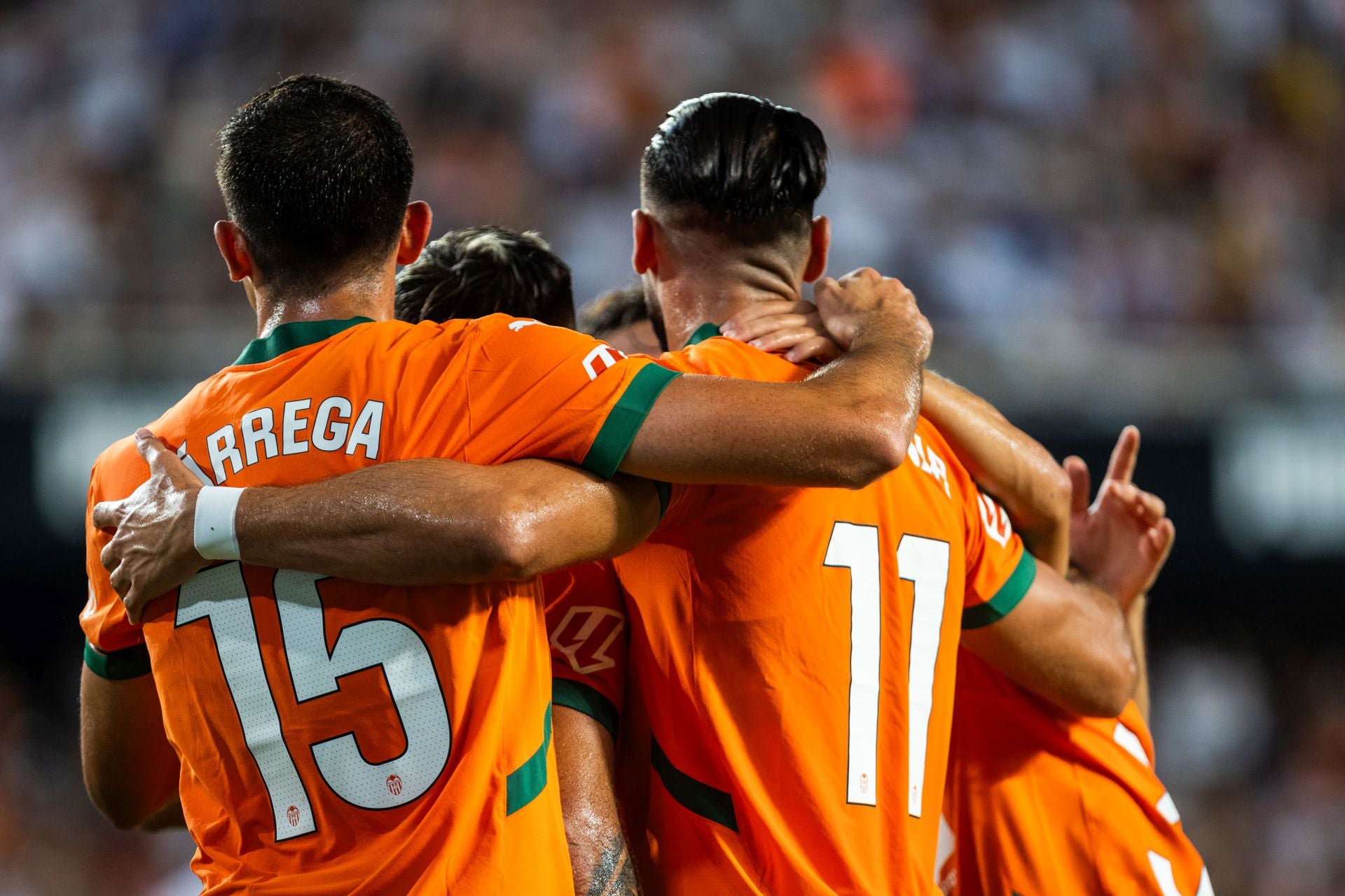 Así ha sido la presentación del Valencia 2024-25 y el Trofeo Naranja