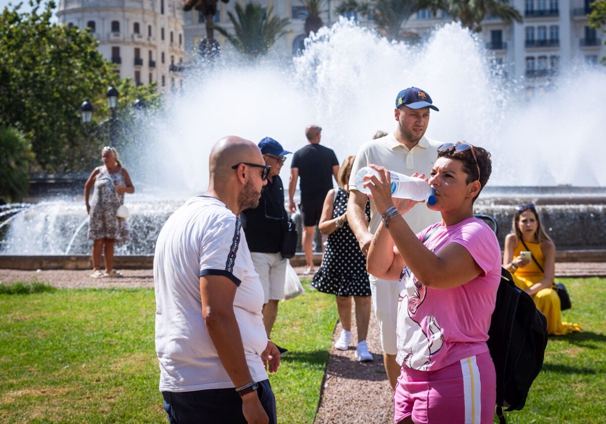 Emergencias activa la alerta amarilla en Valencia por temperaturas que rozarán los 40ºC 