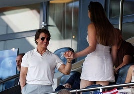 Tom Cruise presenció el partido de fútbol femenino Brasil-Estados Unidos en París.