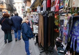 Comercios del centro de Valencia en una imagen de archivo.