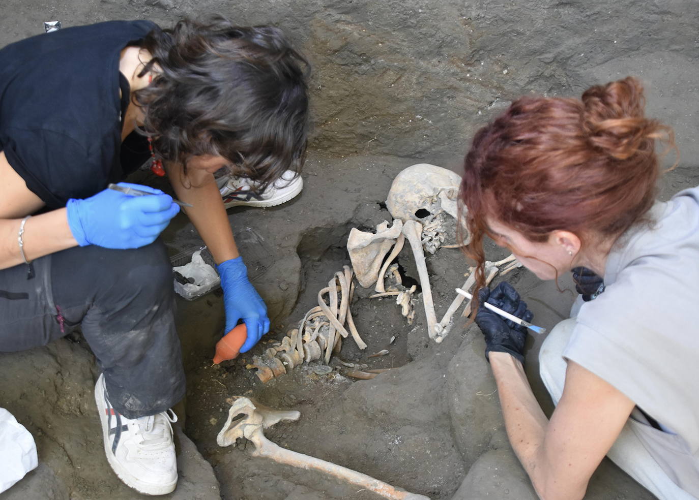 Descubren en Pompeya el esqueleto de dos víctimas de la erupción del Vesubio