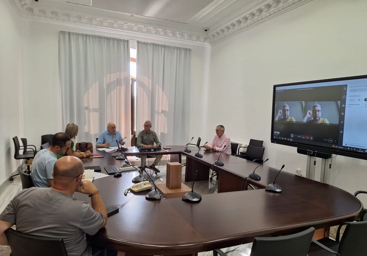 Consejo rector extraordinario de la Junta Central Fallera, celebrado este lunes en el Ayuntamiento de Valencia