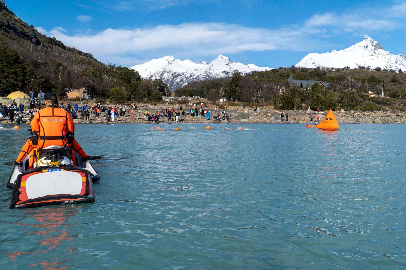 Competición extrema entre los témpanos del glaciar Perito Moreno