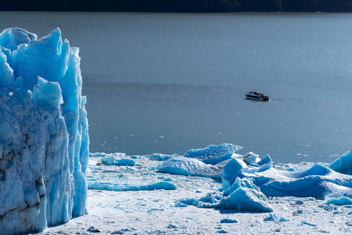 Competición extrema entre los témpanos del glaciar Perito Moreno