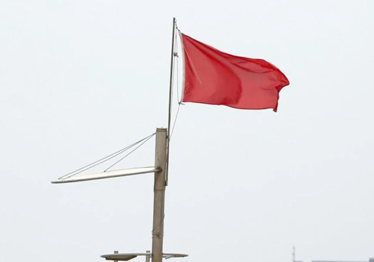 Así están hoy las playas de Valencia: bandera roja en El Perellonet y amarilla en la Malvarrosa, Pinedo y El Saler 