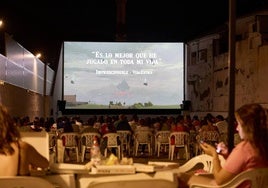 Cine de verano de Serra, Valencia.