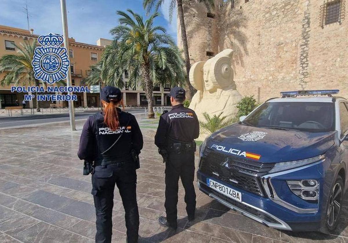 Madre e hijo detenidos el Elche por estafar 800.000 euros con vehículos de alta gama 