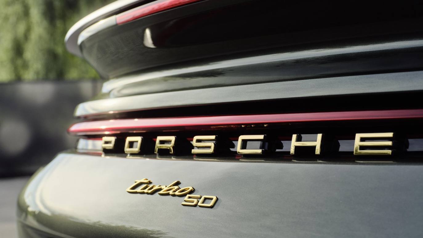 Fotos: Porsche lanza un nuevo 911 Turbo de lujo para celebrar su 50 cumpleaños