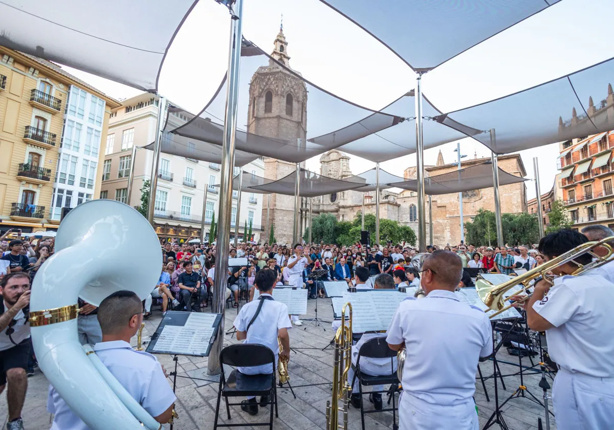 Valencia y Japón, unidos a ritmo de ‘Super Mario’ y pasodobles de la ‘terreta’ 