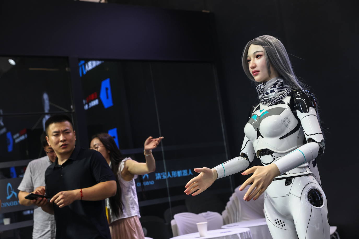 Así son los robots que China quiere integrar en nuestra vida cotidiana y en la industria