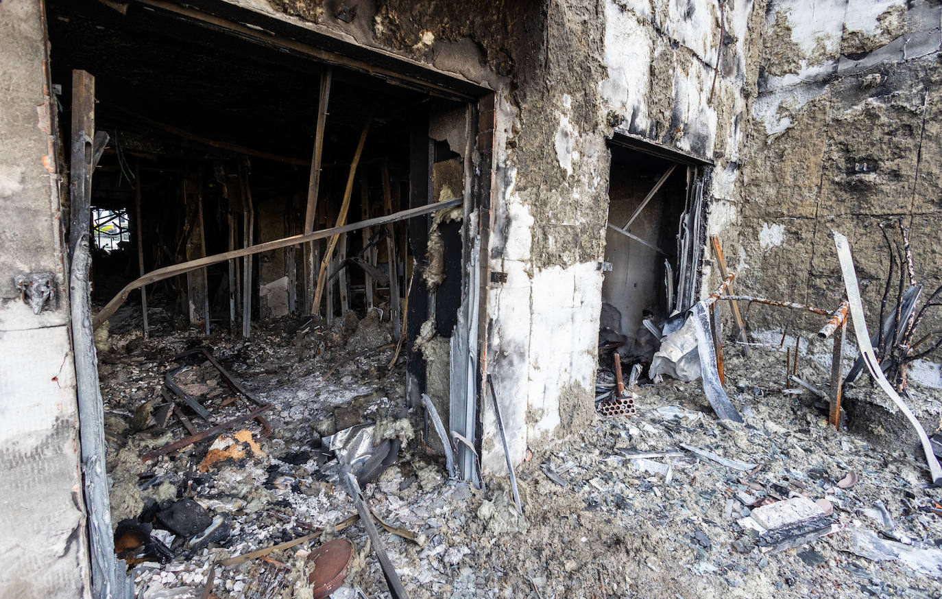 Fotos: así quedaron por dentro el edificio y los pisos del incendio de Campanar