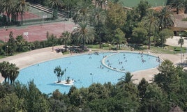 Vista aérea de la piscina del parque de Benicalap.