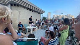 Asamblea de vecinos del Faro de Cullera.