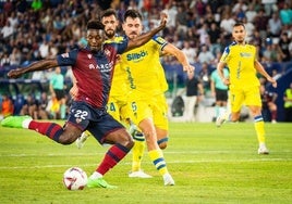 Mohamed Bouldini, en el partido ante el Cádiz.