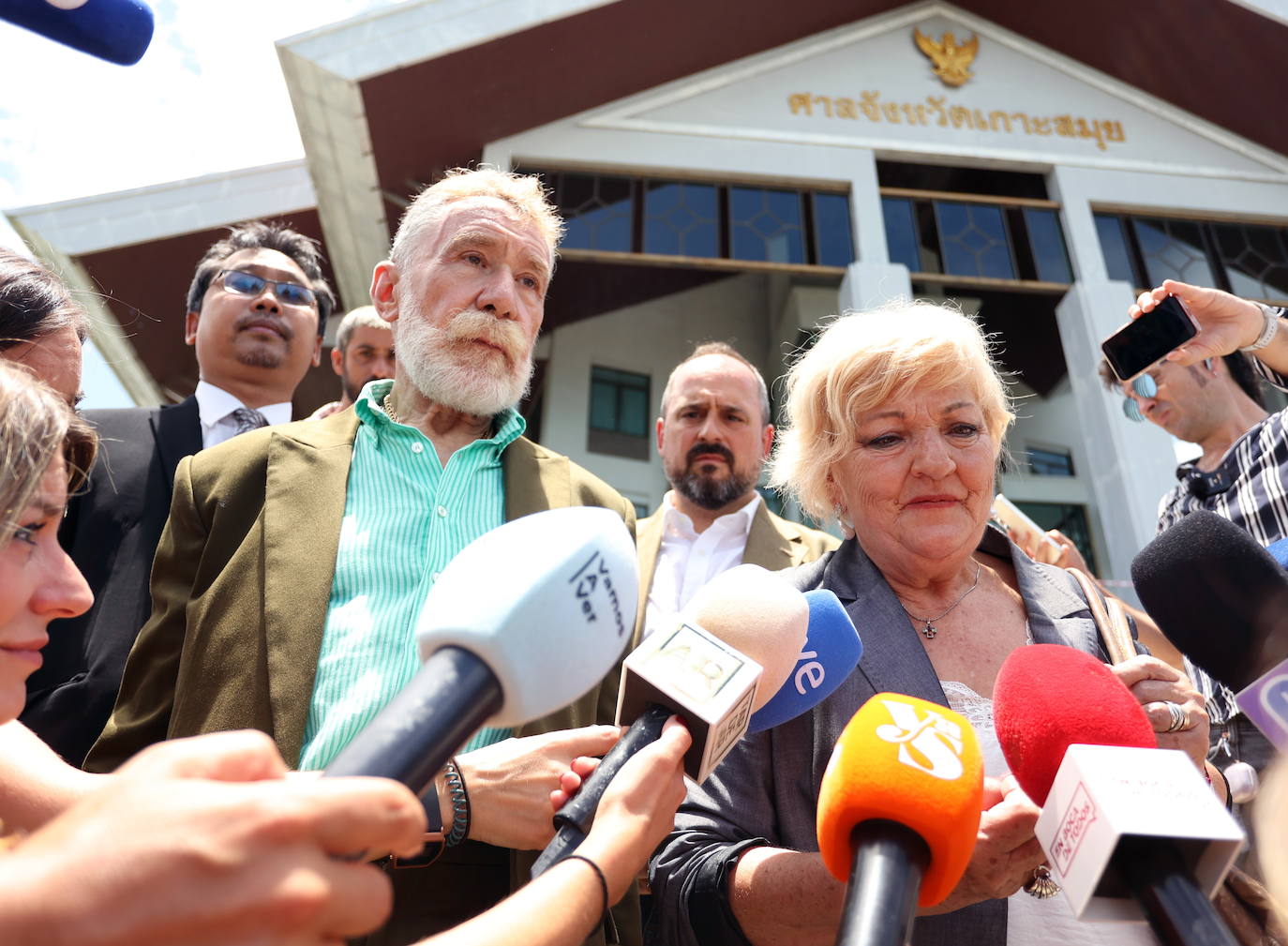 Fotos de la llegada de Silvia Bronchalo y Rodolfo Sancho a la lectura de la sentencia