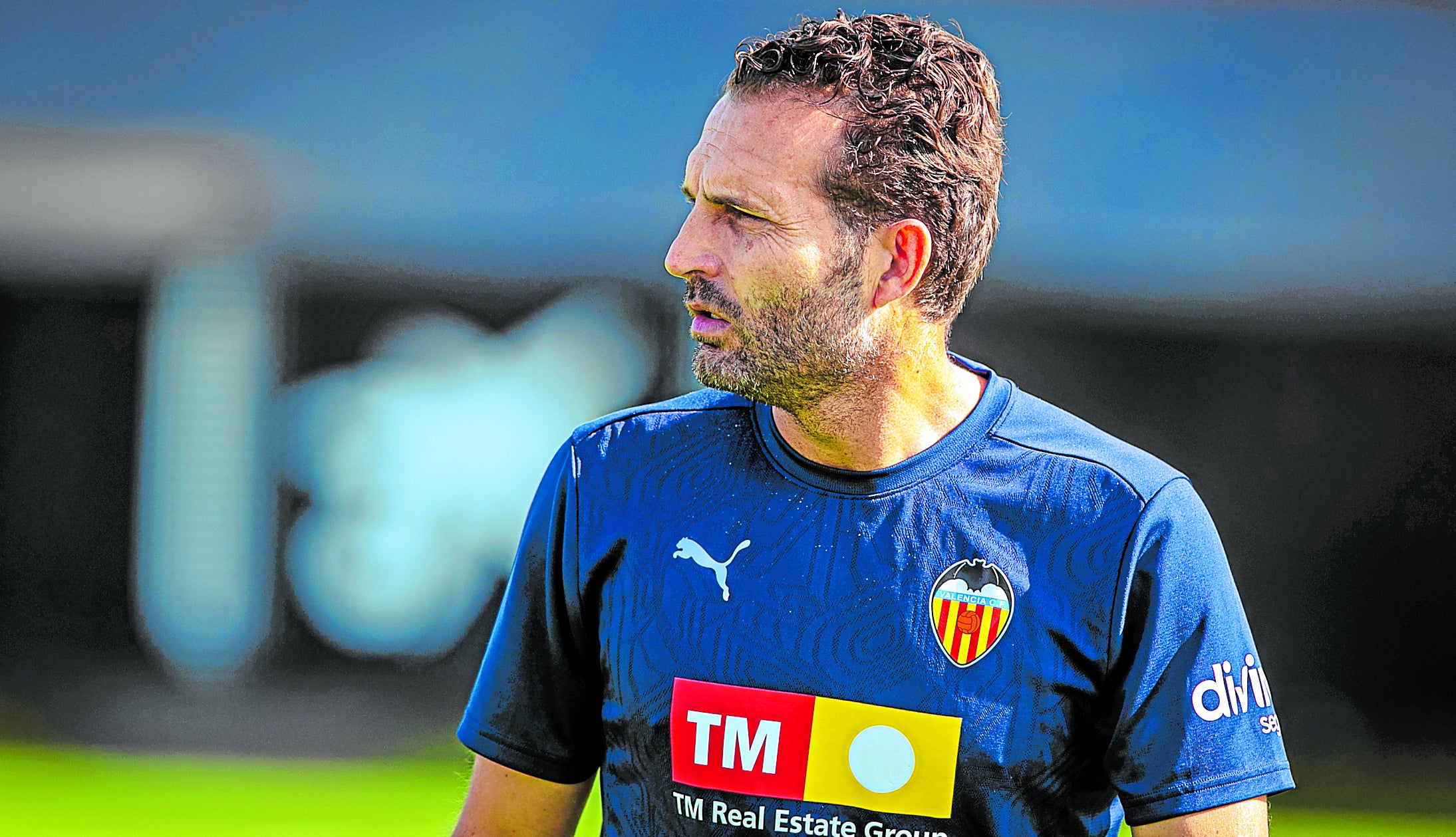 Rubén Baraja, durante un entrenamiento en la Ciudad Deportiva de Paterna.