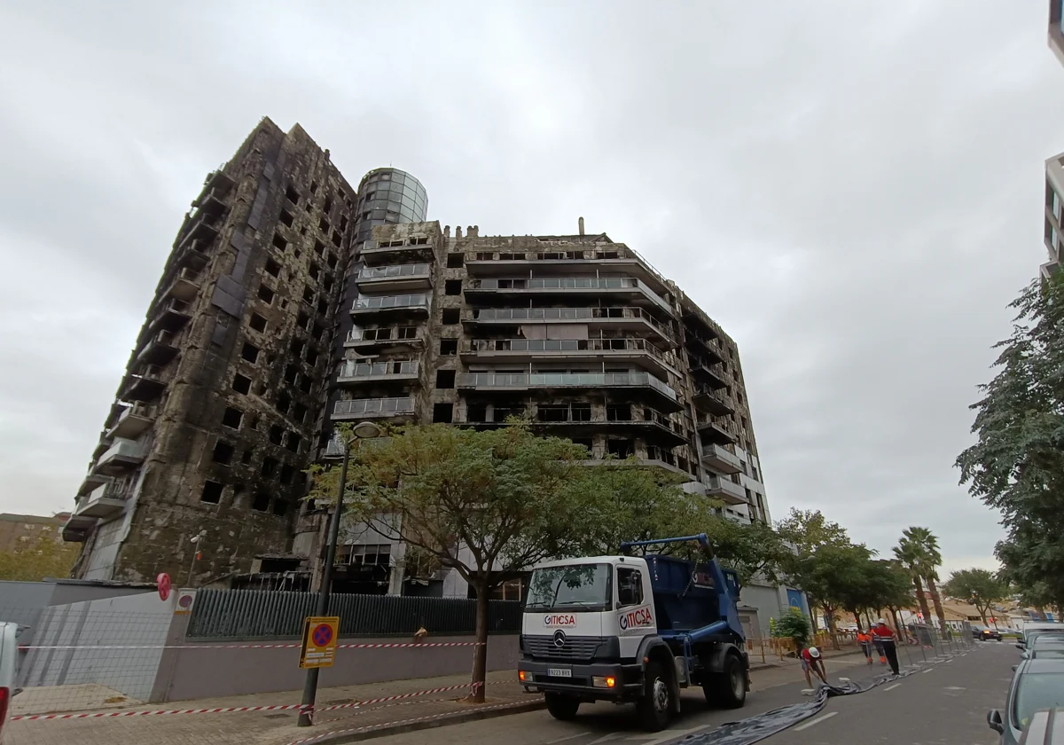 Arranca el dispositivo de seguridad para desescombrar el edificio de Campanar 