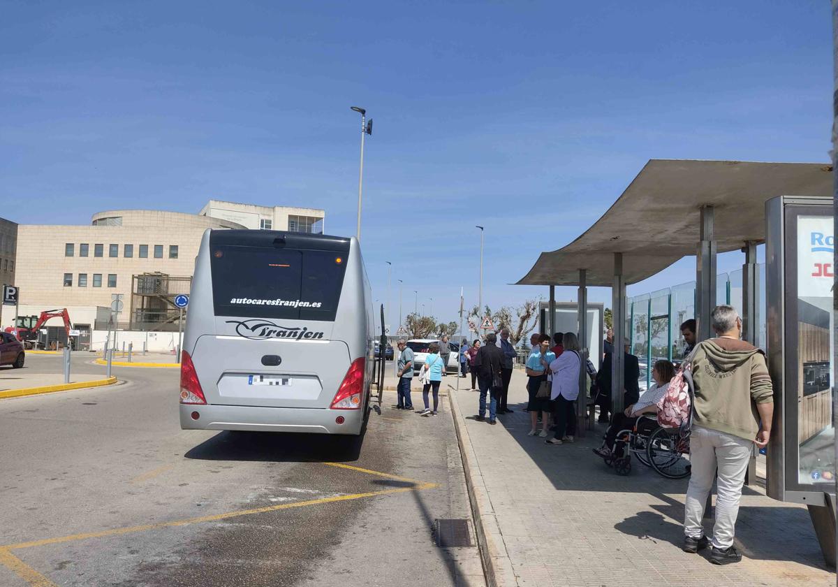 Transporte público al Hospital de la Ribera.