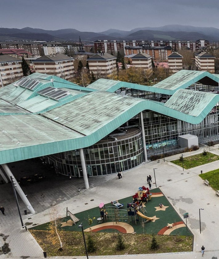 Imagen secundaria 2 - Estaciones de Logroño, Barcelona y Vitoria-Gasteiz.