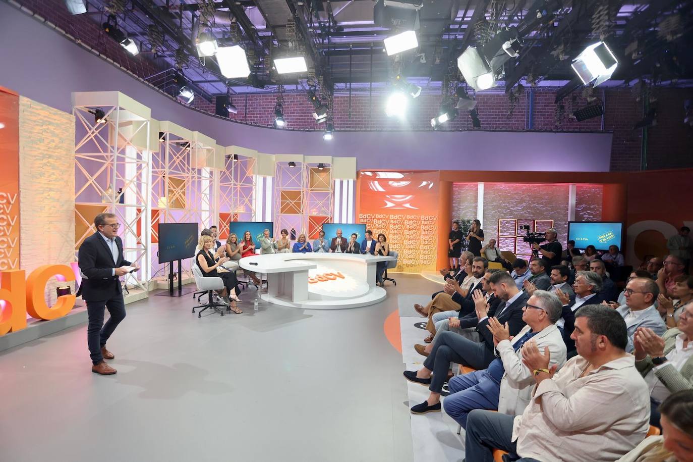 El regreso de l&#039;Alqueria Blanca y muchas emisiones en vivo, novedades de la televisión autonómica