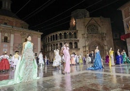 Uno de los desfiles de la Mediterranea Fashion Week del pasado año, celebrada en la plaza de la Virgen.