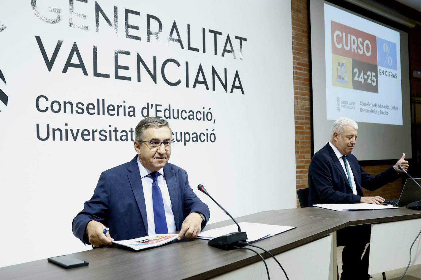 FOTOS | José Antonio Rovira presenta los principales datos del curso escolar 2024/2025