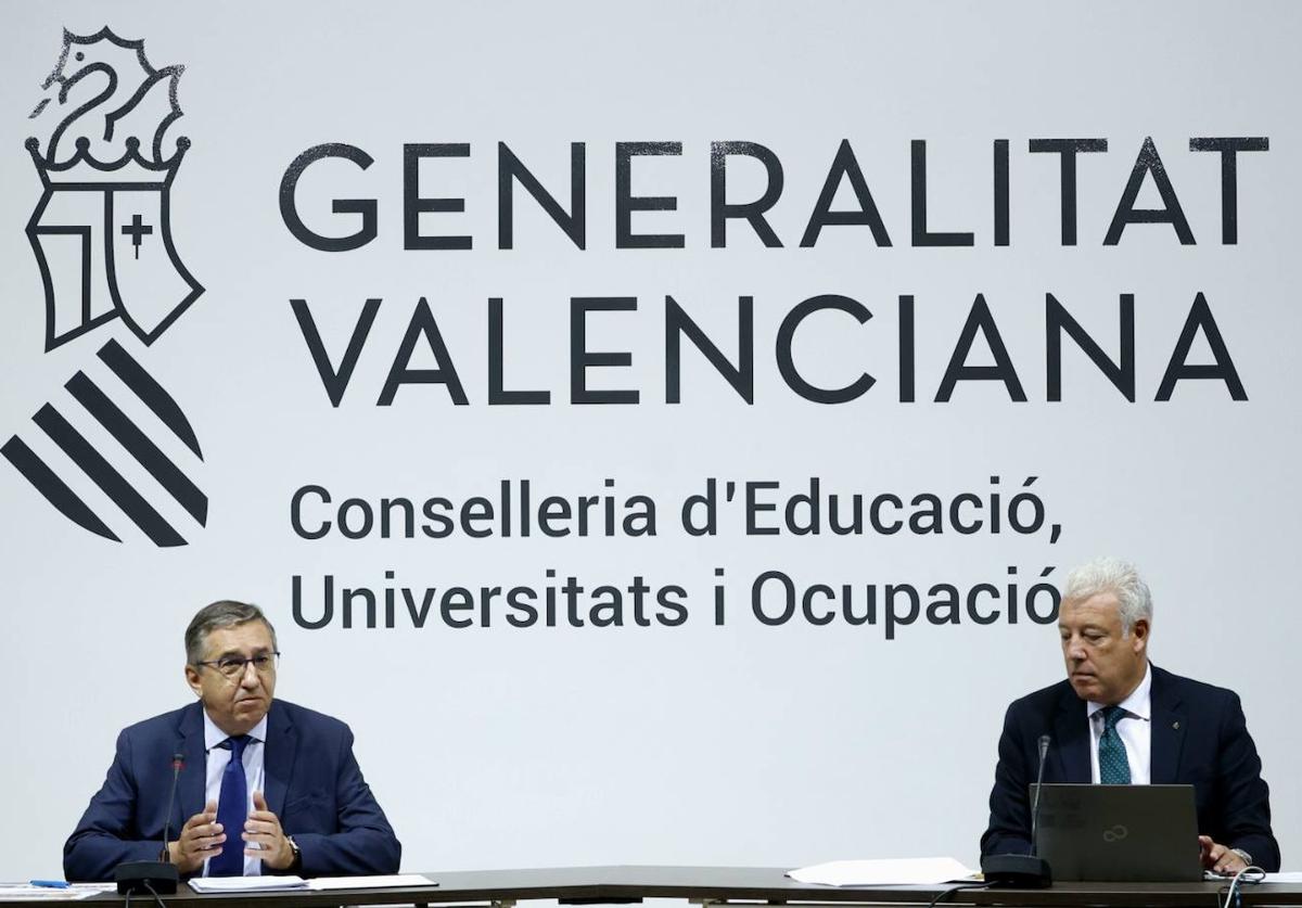 El conseller de Educación José Antonio Rovira durante la rueda de prensa.