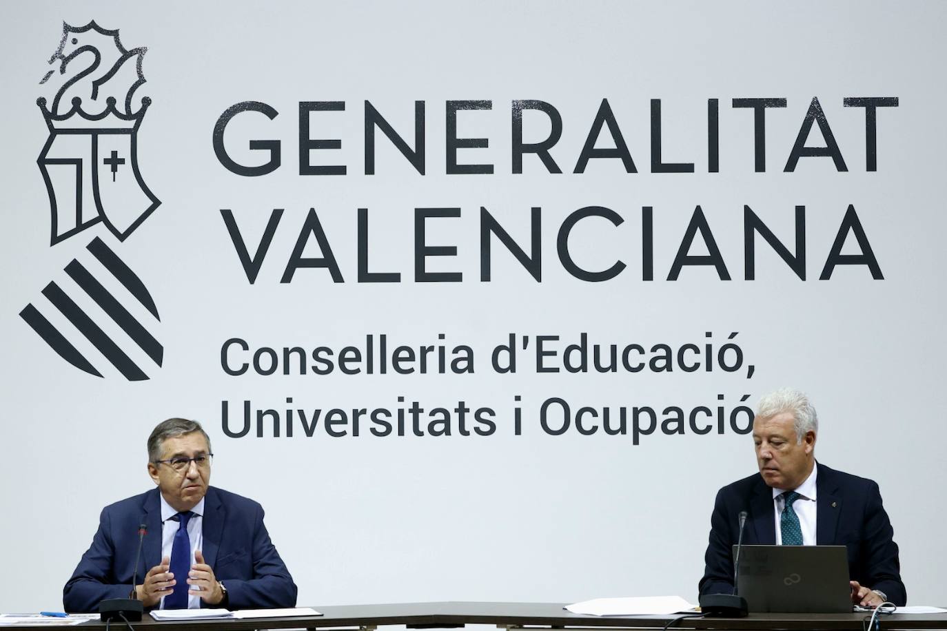 FOTOS | José Antonio Rovira presenta los principales datos del curso escolar 2024/2025