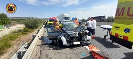 Accidente provocado en Llanera de Ranes por acceder en sentido contrario.