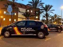 Agentes de la Policía Nacional sospecharon del vehículo al ver sus matrículas.