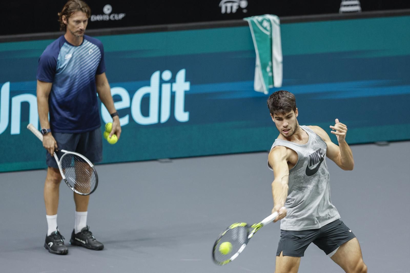 Carlos Alcaraz ya entrena en Valencia para la Copa Davis