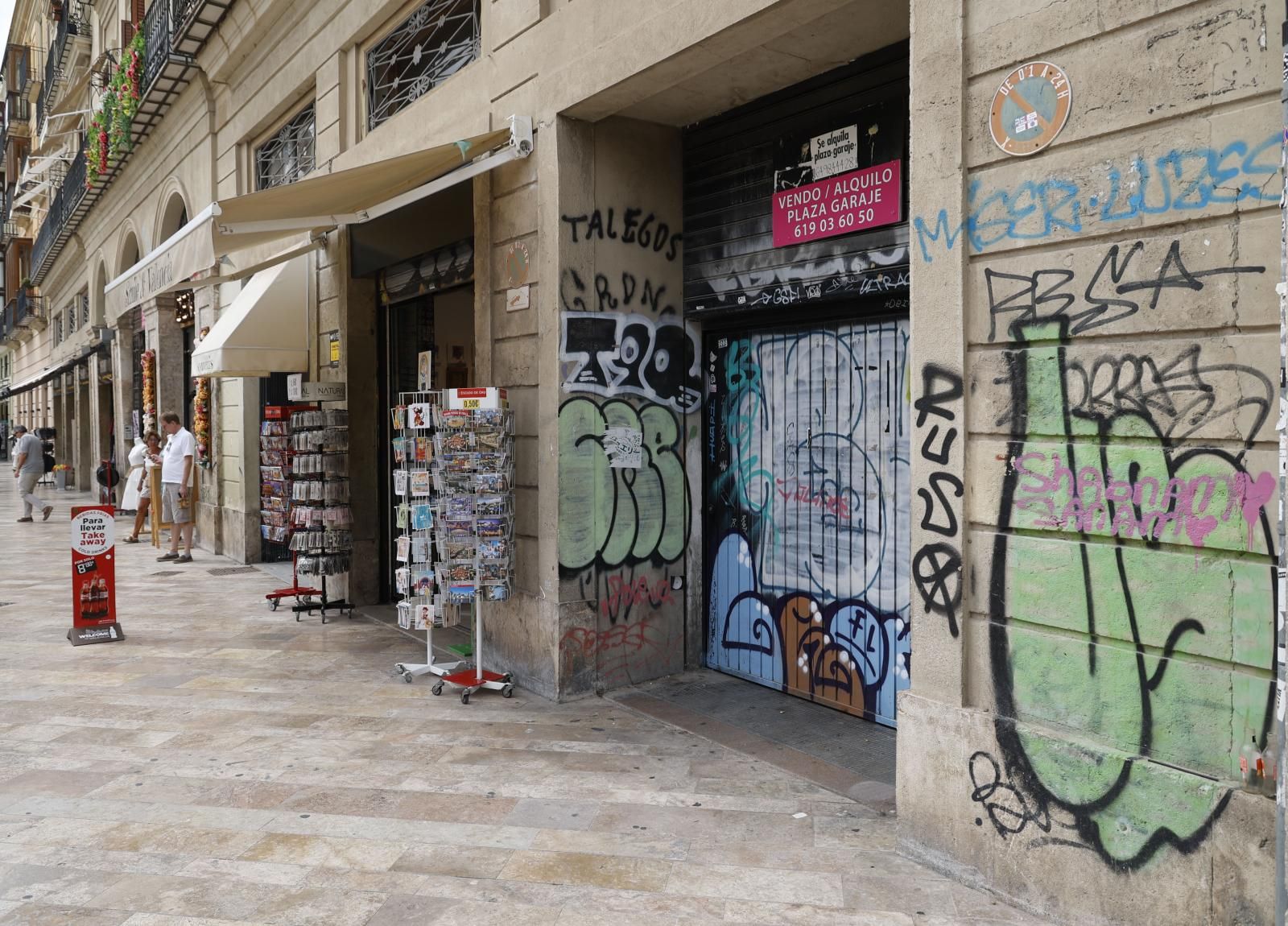 Graffitis y vandalismo en el centro histórico de Valencia