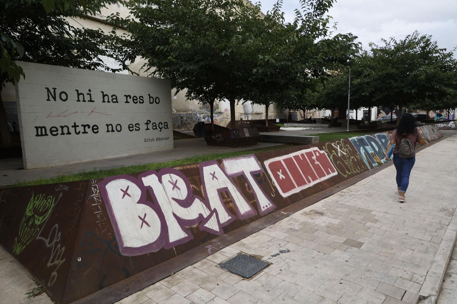 Graffitis y vandalismo en el centro histórico de Valencia