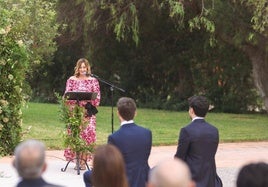 La alcaldesa de Valencia, que ofició la boda de Juan Carlos Caballero y Javier Zamora.