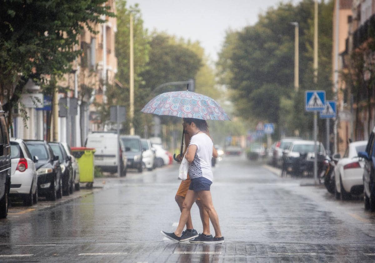 Aemet confirma la previsión del tiempo para la vuelta al cole en la Comunitat Valenciana: bajan las temperaturas y vuelven las lluvias y tormentas 