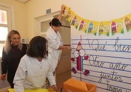 Profesoras de infantil de un colegio, durante el inicio del curso escolar.