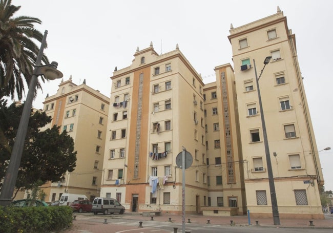 Estado actual de los edificios Bloque Portiarios, en el Cabanyal.