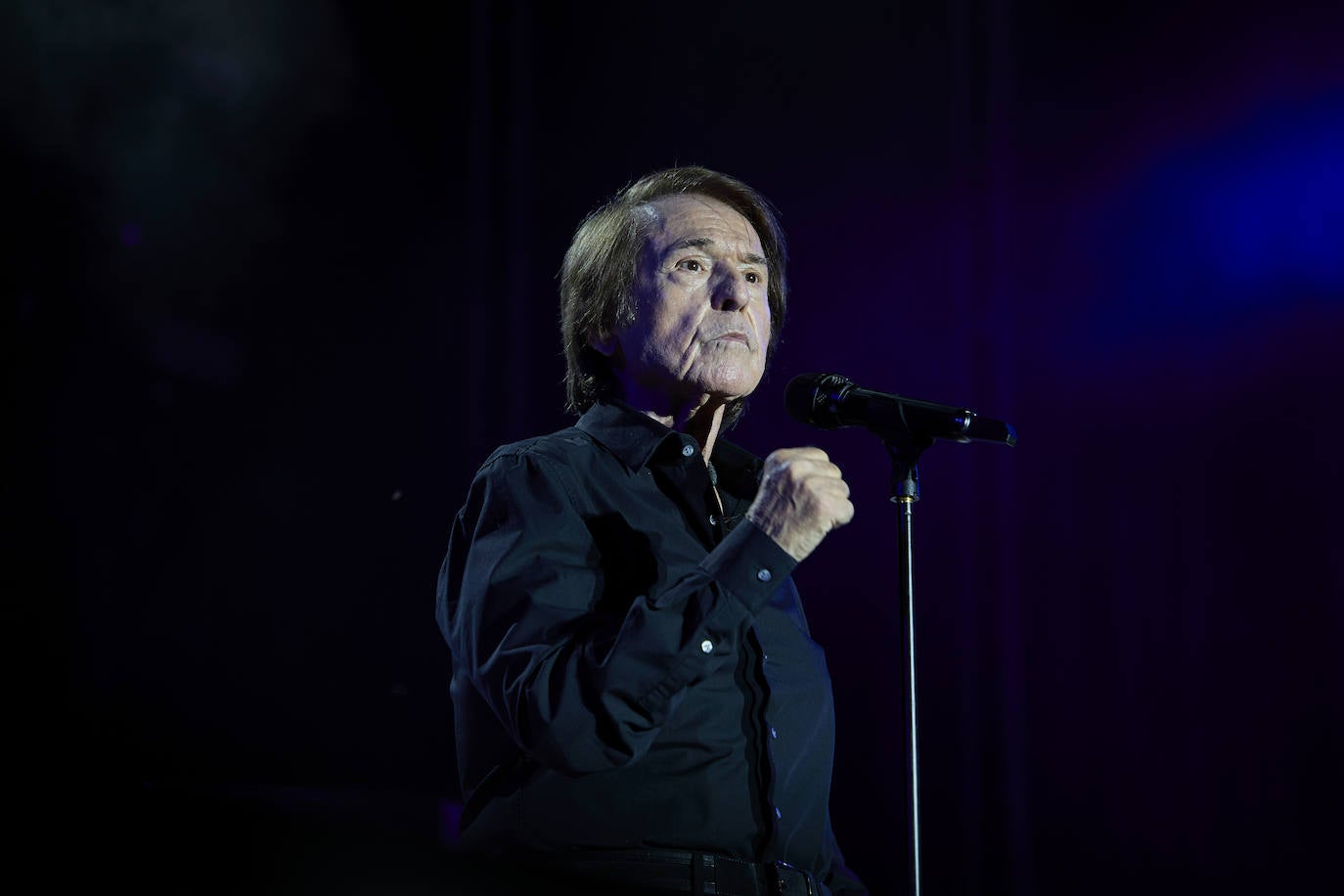 Raphael enamora a Valencia en otra &#039;gran noche&#039;