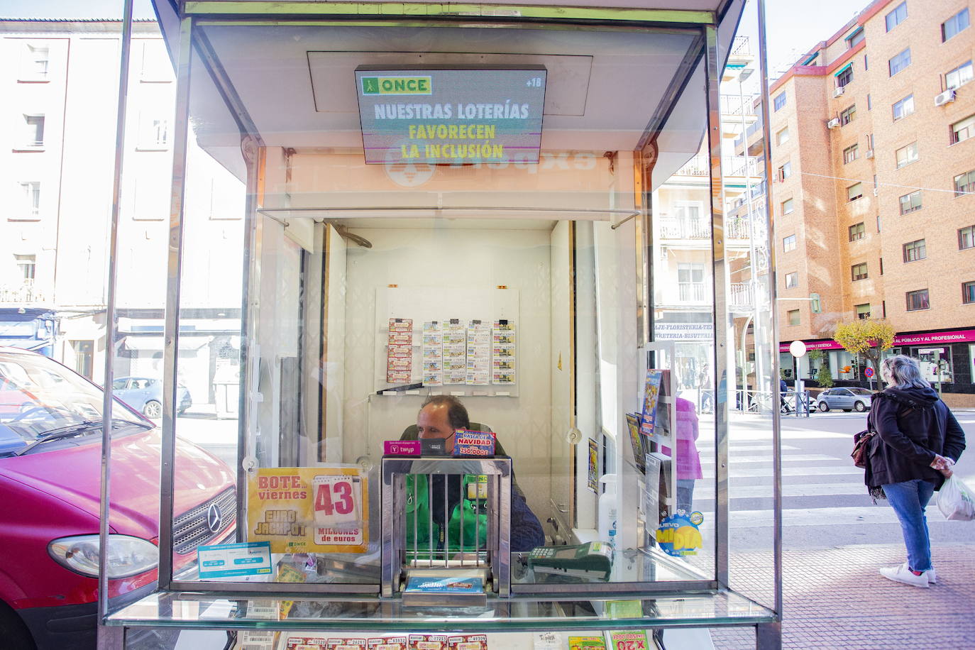 El Sueldazo de la ONCE del domingo deja 300.000 euros al contado y 5.000 al mes a un único afortunado