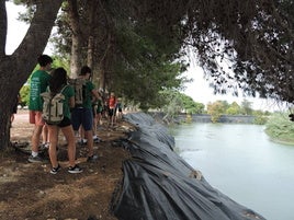 Los participantes en la expedición durante su visita a Albalat.