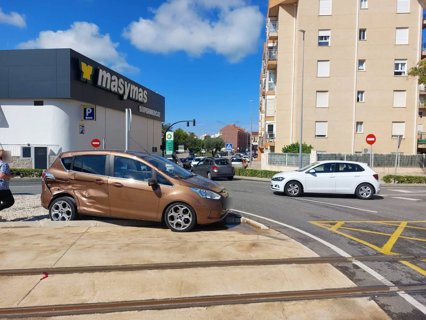 Nuevo accidente entre un coche y el TRAM en Dénia 