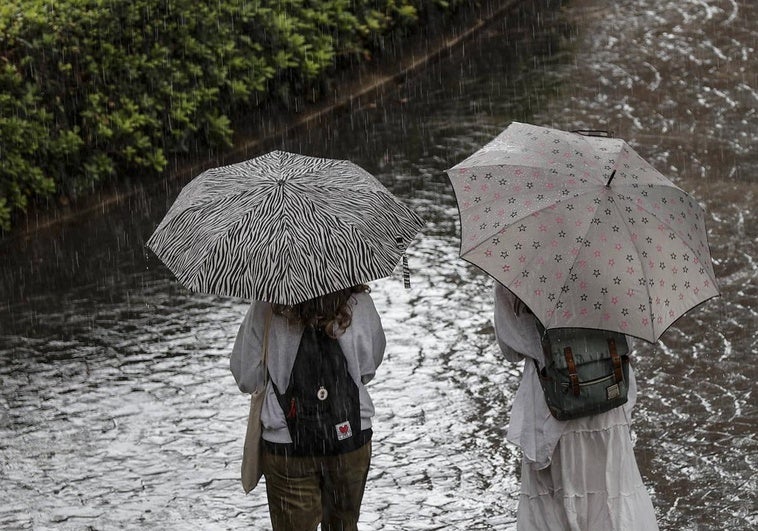 El frente deja lluvias en Valencia.