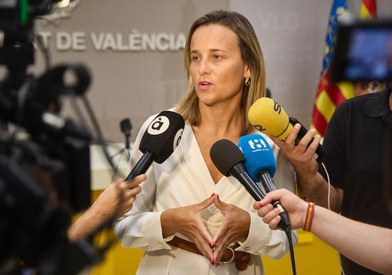 Paula Llobet, presidenta del Palacio de Congresos, en una comparecencia ante los medios.