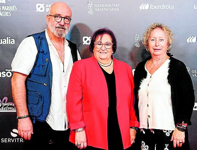 Daniel Herrero, María José Broseta y Casilda Osa, representantes de la Federación de Vecinos de Valencia