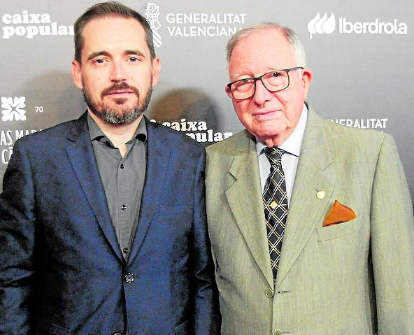 Óscar Rueda, vicepresidente de Lo Rat Penat, y Vicent Ramón Calatayud, académico de la RACV.