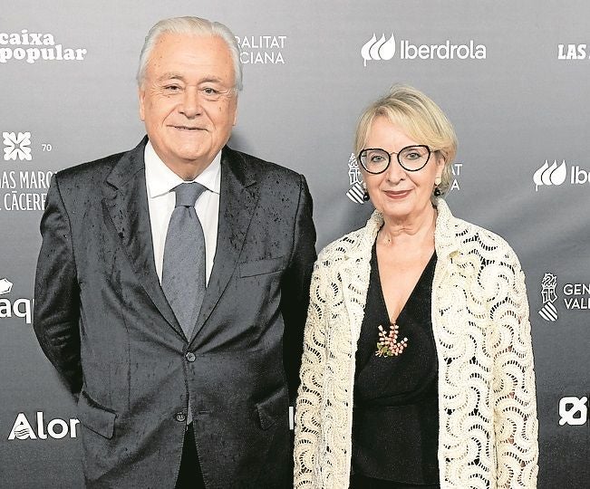 Alberto Catalá y Teresa González, vicepresidente y secretaria del Colegio del Arte Mayor de la Seda.