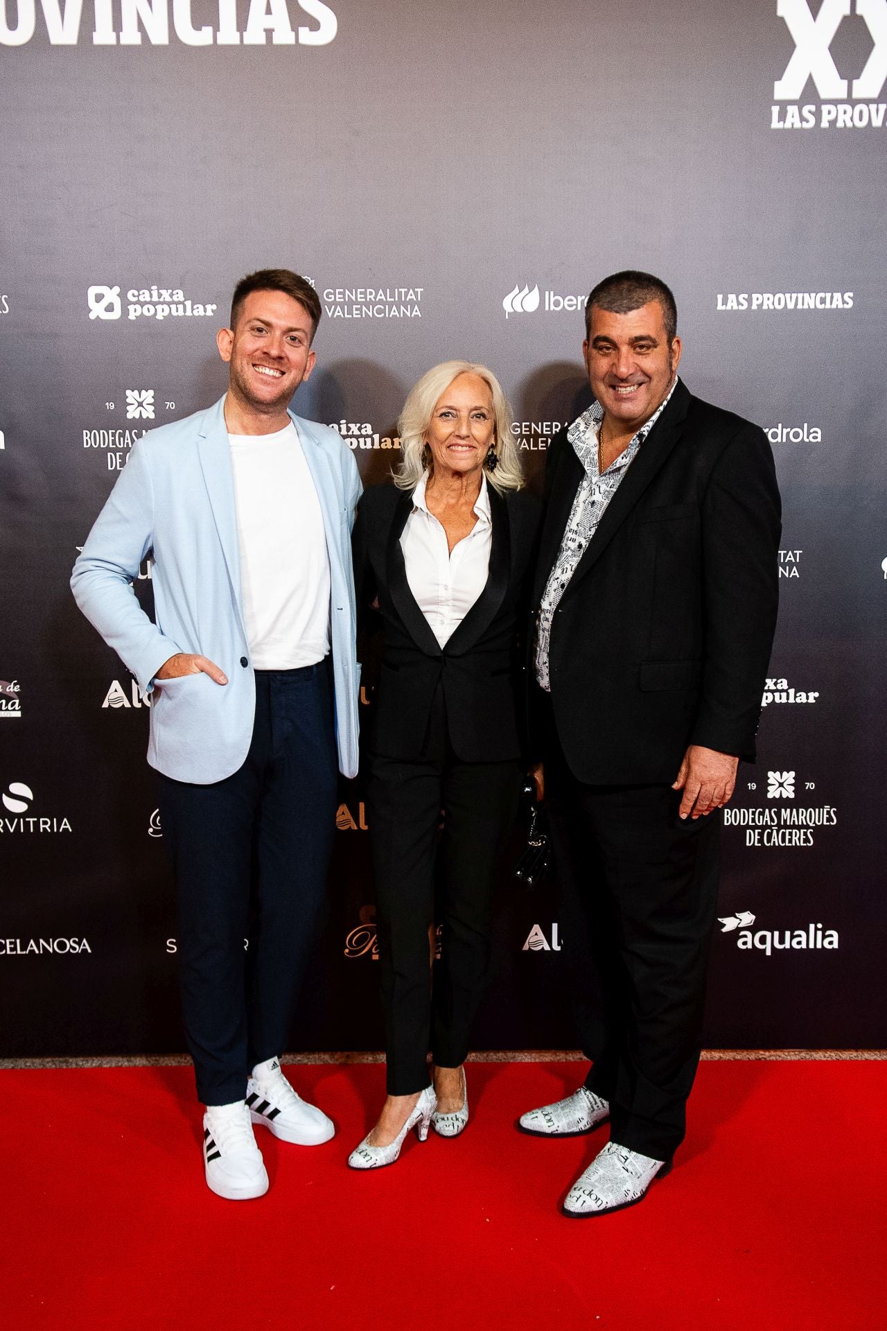 Adrián Mazón (Culturas TodoAlicante), Ana Ramos (PSPV Alicante) y Vicente Cutanda, miembro del Consejo Rector de À Punt.