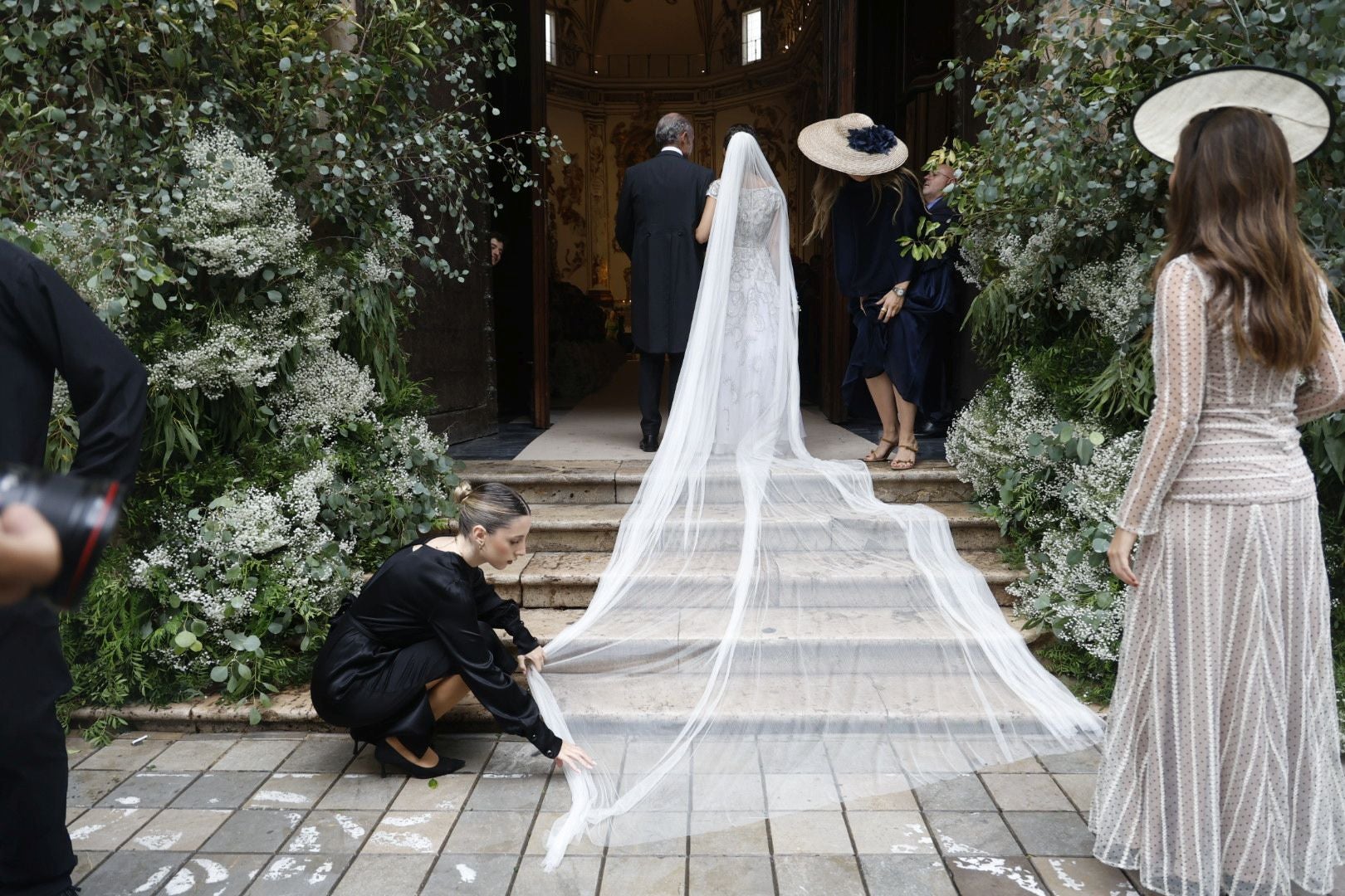 Todas las fotos de la boda de Isa Camps y Giovanni Bonavera