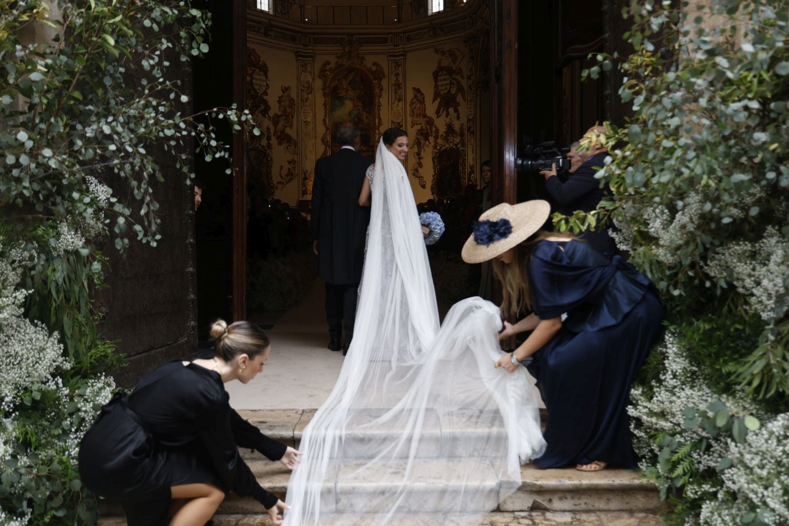 Todas las fotos de la boda de Isa Camps y Giovanni Bonavera